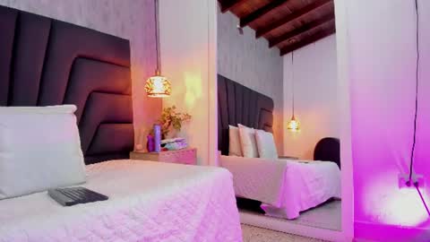 Snapshot of longina_ chatting on June 20, 2026, 7:16 pm Longina online show from June 20, 2026, 7:16 pm
