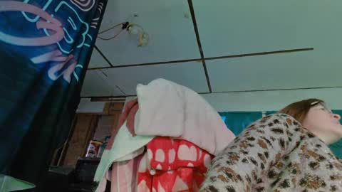 Londoncashmere69  online show from February 15, 2025, 1:16 pm