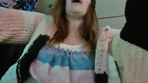 Londoncashmere69  online show from March 4, 2025, 11:32 pm