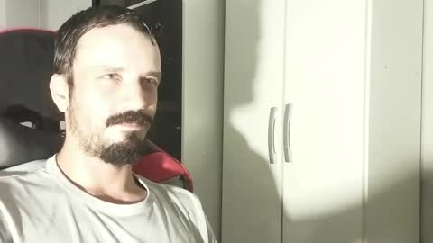 Snapshot of lookaz4010 chatting on February 13, 2025, 12:21 pm Lucas online show from February 13, 2025, 12:21 pm