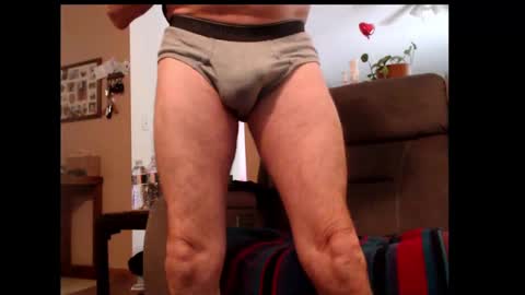 looking469 online show from September 15, 2025, 6:19 pm