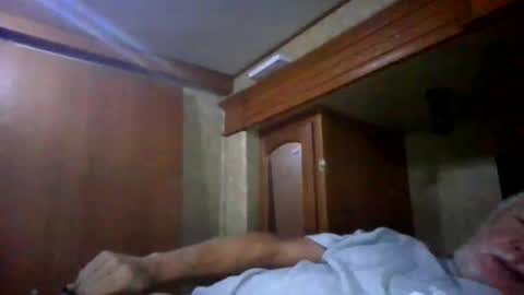 lookingagain181 online show from September 11, 2025, 11:32 am