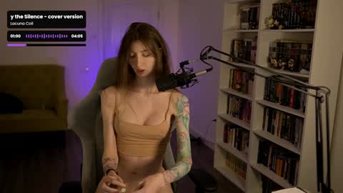 loony_moony online show from January 10, 2026, 10:50 am