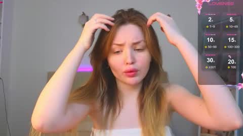 Lora online show from September 11, 2025, 11:54 am