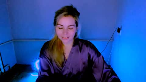 Lora online show from March 23, 2026, 2:59 am