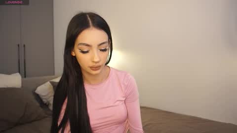 Snapshot of loracopple chatting on September 14, 2025, 7:40 am Anita online show from September 14, 2025, 7:40 am