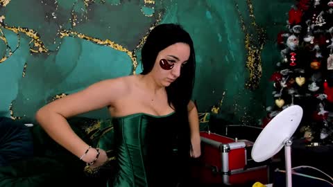 Snapshot of lorawarnner chatting on December 14, 2024, 2:10 pm Miss online show from December 14, 2024, 2:10 pm