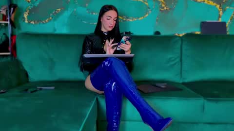 Snapshot of lorawarnner chatting on January 23, 2025, 4:37 pm Miss online show from January 23, 2025, 4:37 pm