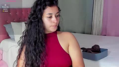 lore_rey online show from December 2, 2025, 2:28 am