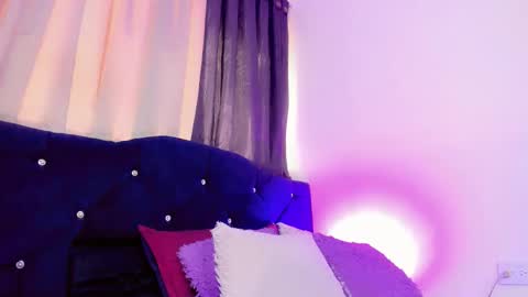 lesly lorena online show from May 22, 2026, 8:58 pm