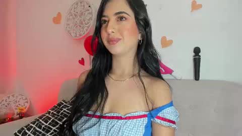 L O R E N online show from February 19, 2025, 10:45 am