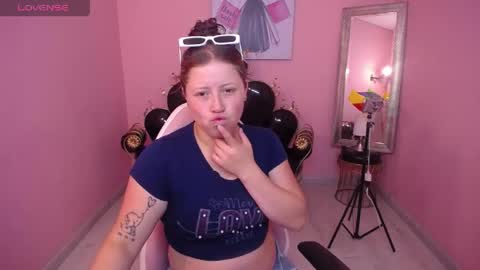 lorethe_demon online show from April 21, 2026, 12:55 pm