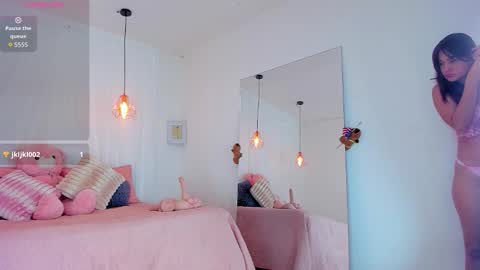 Lori Evans online show from September 23, 2025, 7:55 am