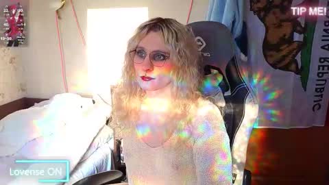 Lori -----------------------------------    online show from March 13, 2026, 1:18 pm