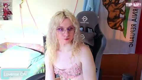 Lori -----------------------------------    online show from April 8, 2026, 1:44 pm