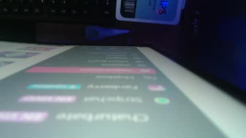 loriiiany online show from April 17, 2026, 2:47 am