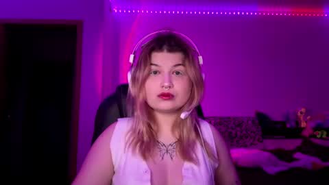 Snapshot of lorrainepurkiss chatting on June 22, 2026, 1:19 pm Stasha online show from June 22, 2026, 1:19 pm