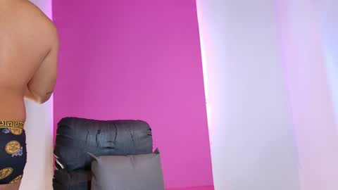 JUAN  JUAN online show from April 11, 2026, 5:28 pm