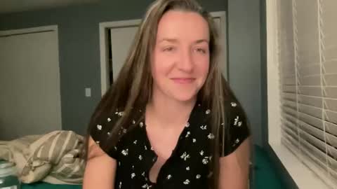 lothlori online show from April 13, 2026, 2:06 am