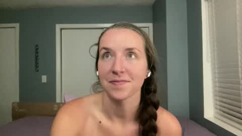 Snapshot of lothlori chatting on May 15, 2026, 10:50 pm lothlori online show from May 15, 2026, 10:50 pm