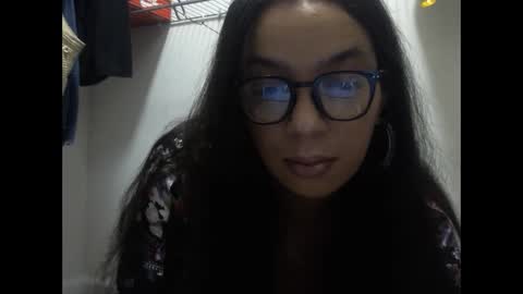 Snapshot of lotuzpetals chatting on October 3, 2025, 8:33 am Jasmine online show from October 3, 2025, 8:33 am