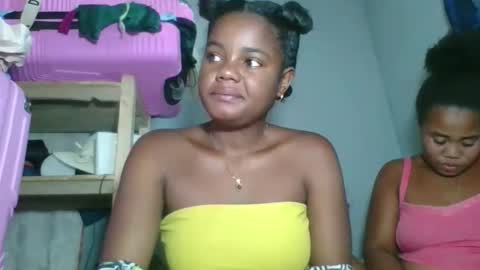 louane98 online show from February 16, 2026, 12:23 pm