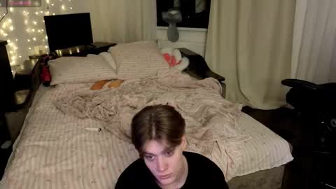 louie_evans online show from February 3, 2026, 4:32 am