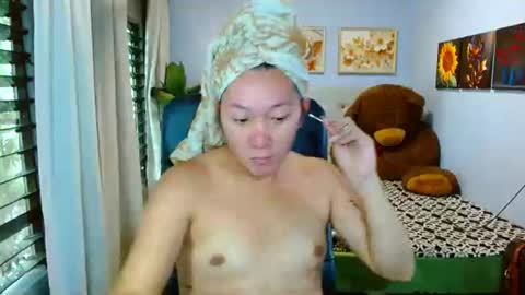 Snapshot of louie_sexy chatting on June 24, 2026, 3:27 am Cathy online show from June 24, 2026, 3:27 am