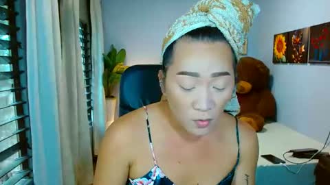 Snapshot of louie_sexy chatting on July 17, 2026, 5:47 am Cathy online show from July 17, 2026, 5:47 am