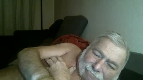 Snapshot of louis_chokdee chatting on December 5, 2024, 7:28 pm louis_chokdee online show from December 5, 2024, 7:28 pm