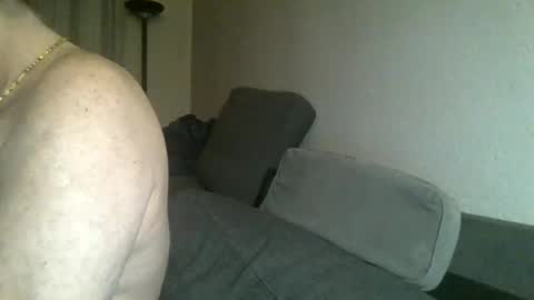 Snapshot of louis_chokdee chatting on December 19, 2024, 5:08 pm louis_chokdee online show from December 19, 2024, 5:08 pm