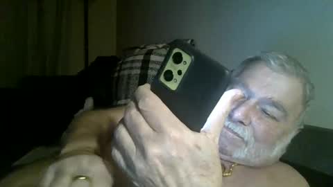 Snapshot of louis_chokdee chatting on March 9, 2025, 6:21 pm louis_chokdee online show from March 9, 2025, 6:21 pm