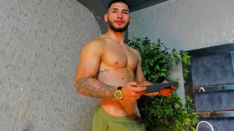 Louis online show from October 25, 2025, 8:25 pm