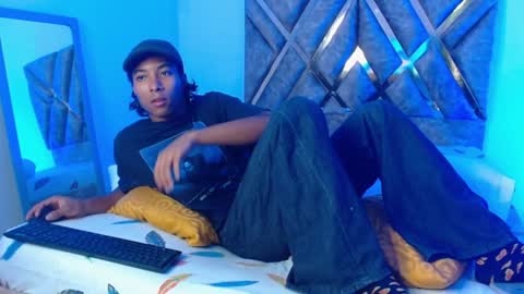 Louis Valdz online show from January 12, 2025, 9:08 pm