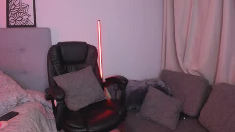 Snapshot of lourreinstounn chatting on October 22, 2025, 12:33 am Lourrein Stoun Independiente online show from October 22, 2025, 12:33 am