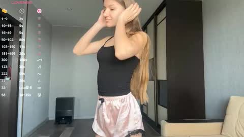 Lesi online show from March 19, 2026, 10:41 am