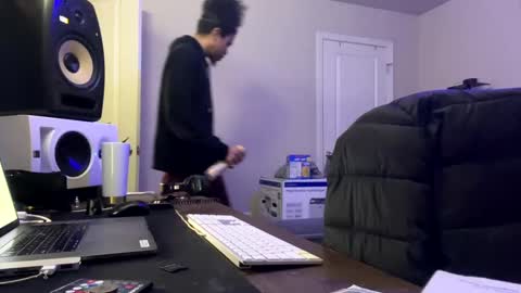 Prynce online show from January 6, 2025, 11:42 pm