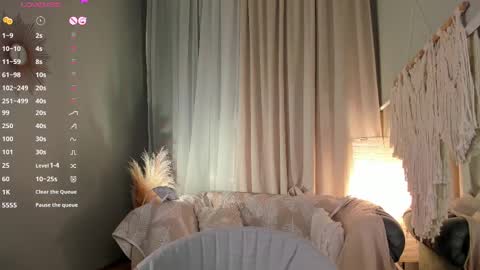 Snapshot of love_agatha chatting on March 8, 2025, 6:37 pm Agatha online show from March 8, 2025, 6:37 pm