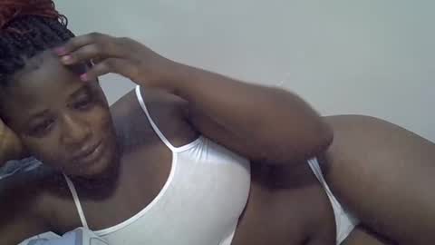 Snapshot of love_bug02 chatting on January 15, 2026, 7:02 am love bug online show from January 15, 2026, 7:02 am