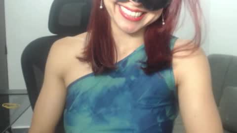 Nina online show from October 14, 2025, 1:17 am