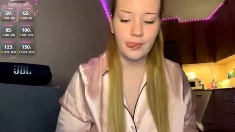 Snapshot of love_haven chatting on February 23, 2026, 5:43 pm Megan online show from February 23, 2026, 5:43 pm