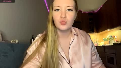 Snapshot of love_haven chatting on March 2, 2026, 5:09 pm Megan online show from March 2, 2026, 5:09 pm