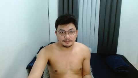 Snapshot of love_hottieh chatting on October 27, 2025, 11:25 am love_hottieh online show from October 27, 2025, 11:25 am