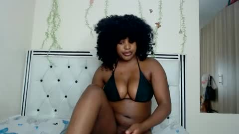Snapshot of love_miahh chatting on July 16, 2026, 1:00 am Naya online show from July 16, 2026, 1:00 am