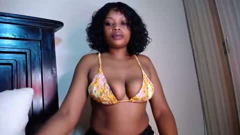 Snapshot of love_niahh chatting on March 10, 2026, 1:38 pm niahh online show from March 10, 2026, 1:38 pm