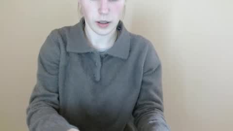 Vivian online show from April 2, 2026, 12:14 pm