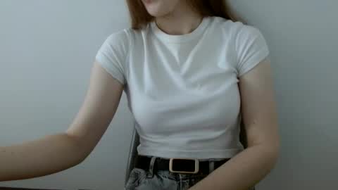 Snapshot of love_vivian chatting on June 17, 2026, 11:12 am Vivian online show from June 17, 2026, 11:12 am