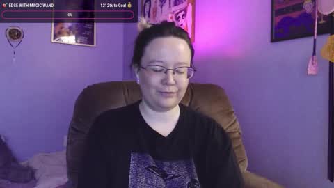 love_you_julia online show from November 14, 2025, 10:07 pm