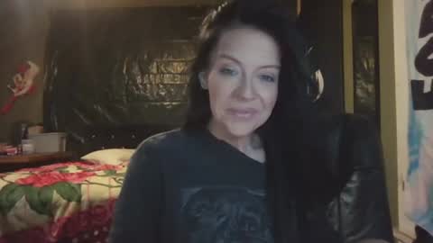 loveashlii online show from July 22, 2026, 4:26 am
