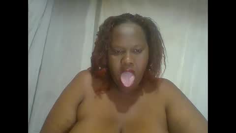 Snapshot of lovebigmelon chatting on October 30, 2025, 1:51 am Lynn online show from October 30, 2025, 1:51 am